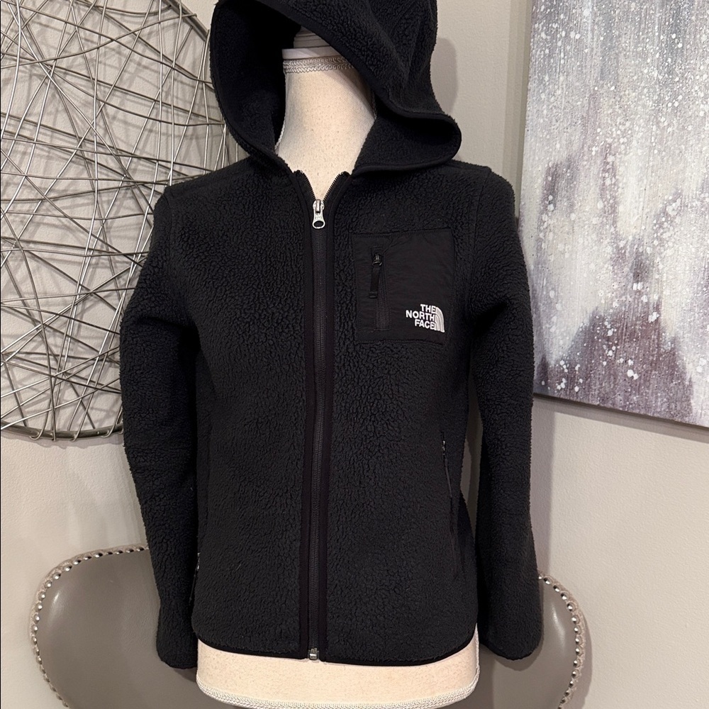 The North Face Black Fleece Jacket - Junior (10/12)